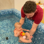 Plavání kojenců do 6 měsíců | Rodinné centrum Amálka
